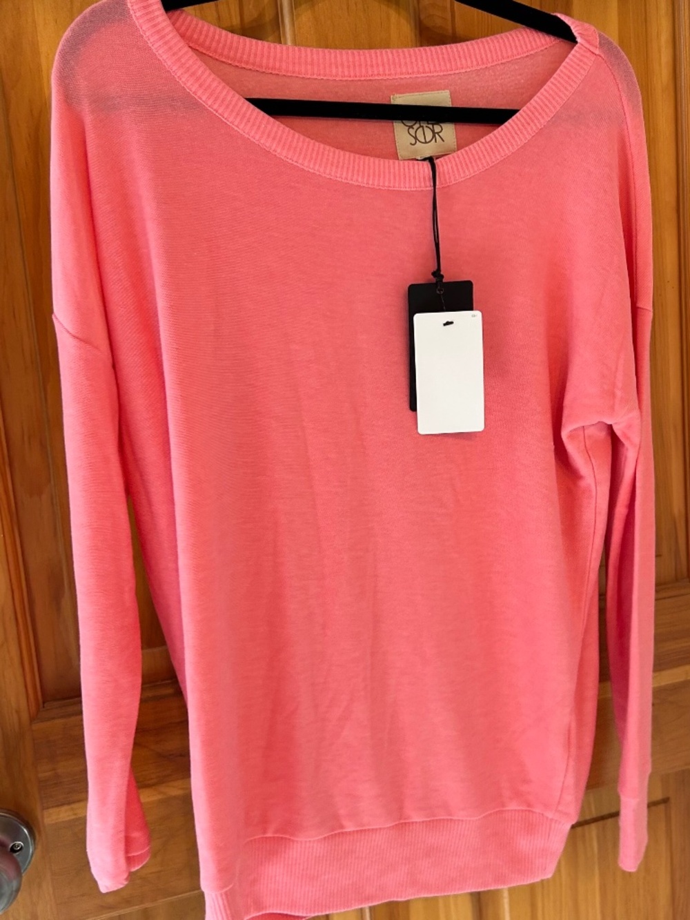 NWT SW5 Chaser Coral Flamingo Medium Soft Sweatshirt